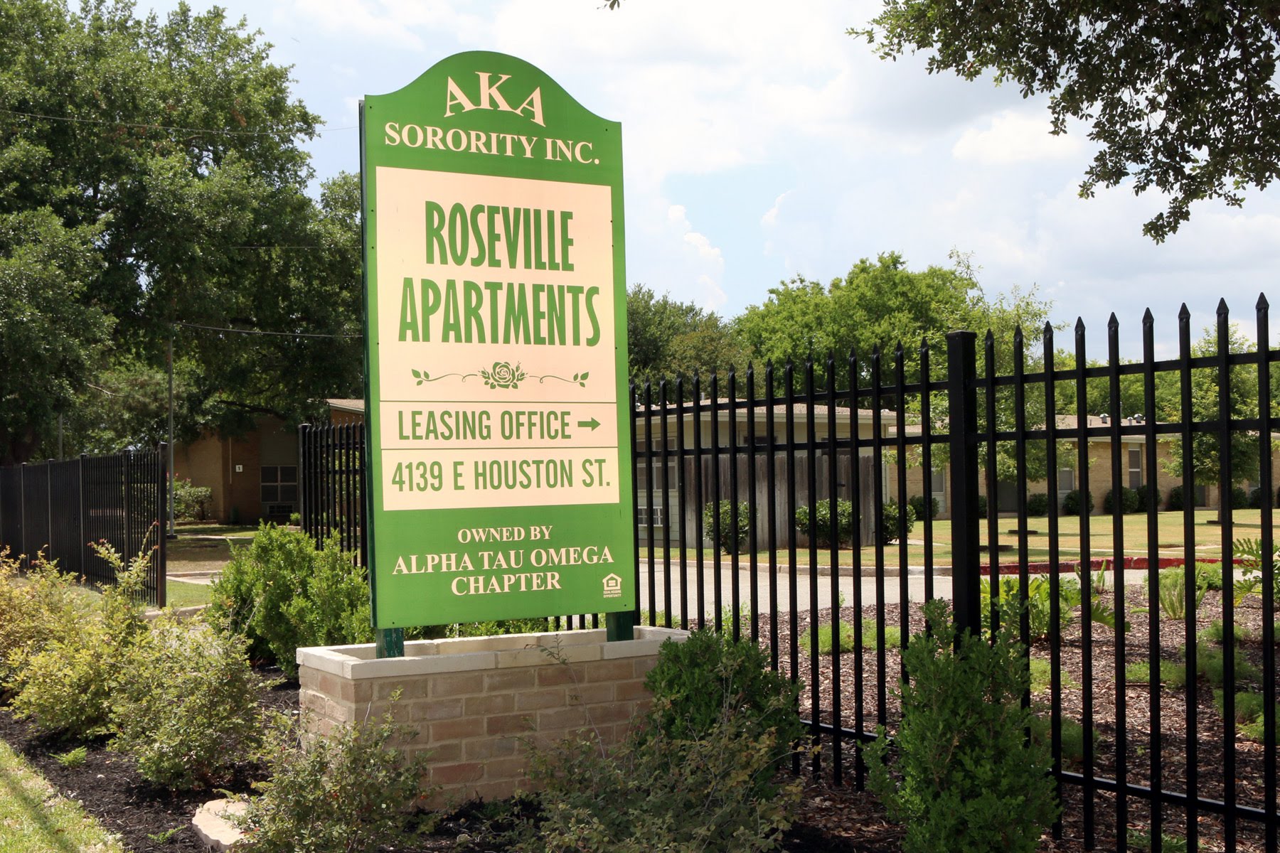 Roseville Apartments Senior Living Apartments